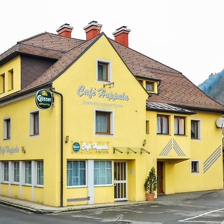 Bed and Breakfast Cafe Hoppala Sankt Peter-Freienstein Экстерьер фото